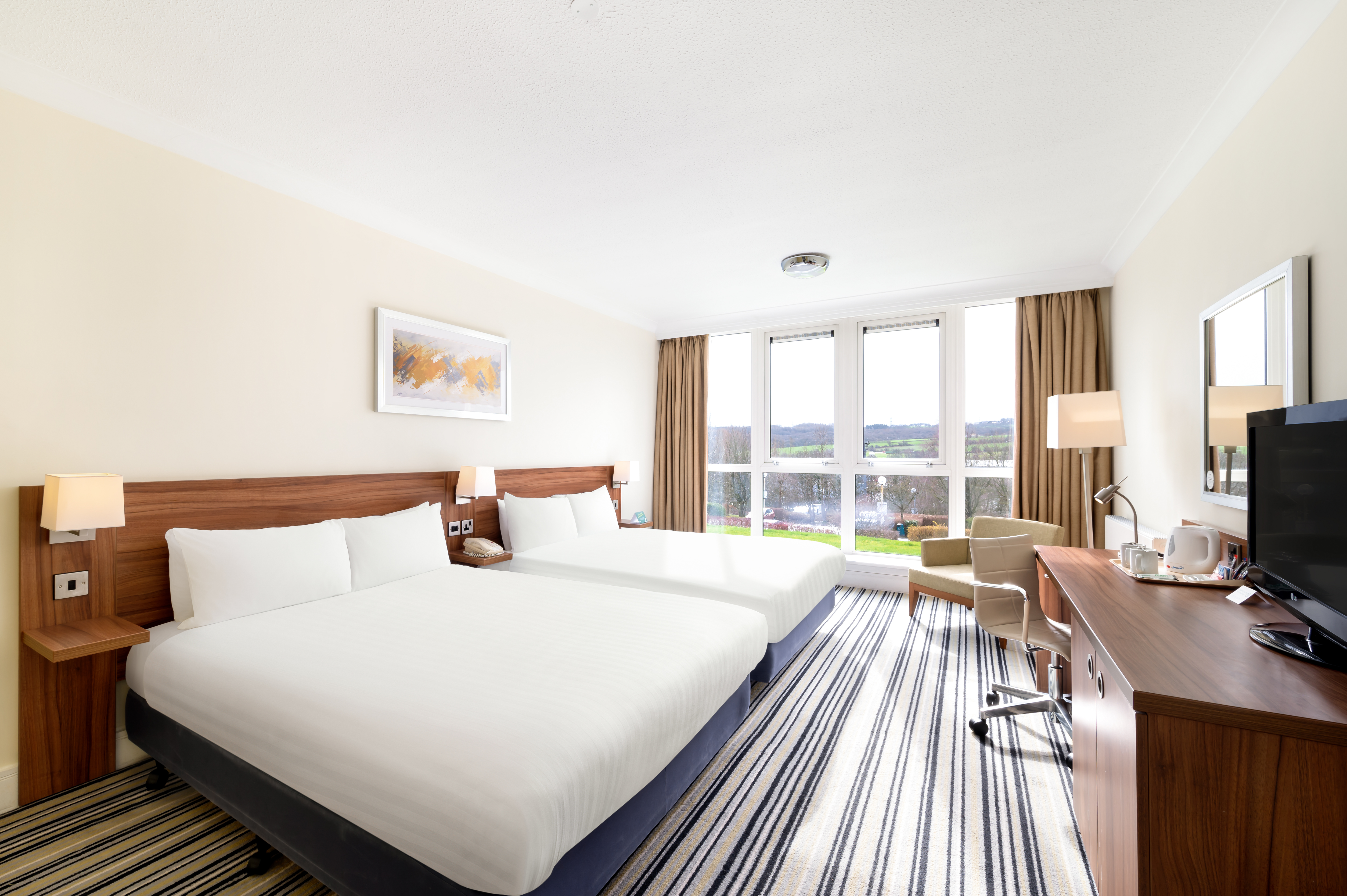 Holiday Inn Leeds Brighouse Family Bedrooms.